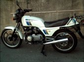 1985 Kawasaki Z 400 F photo